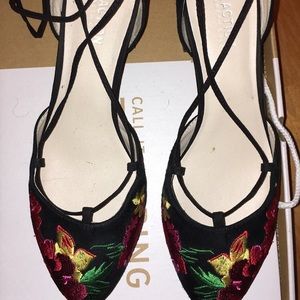 Kenneth Cole floral lace up blocked heels